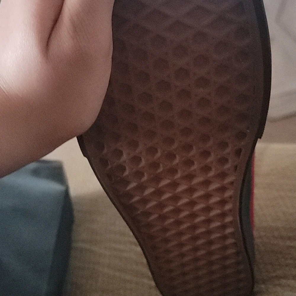 Vans - Picture 2 of 3